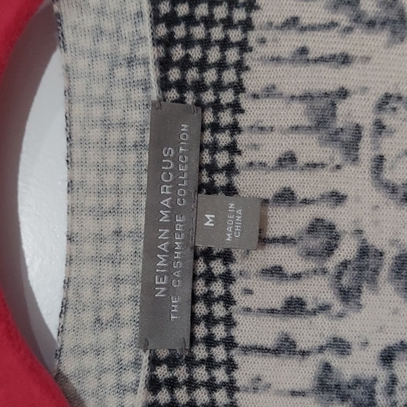 Neiman Marcus Cashmere Collection Shell Small & Cardigan Medium - Picture 2 of 8